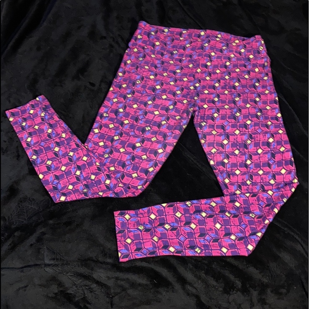 LuLaRoe pink & purple T&C leggings
